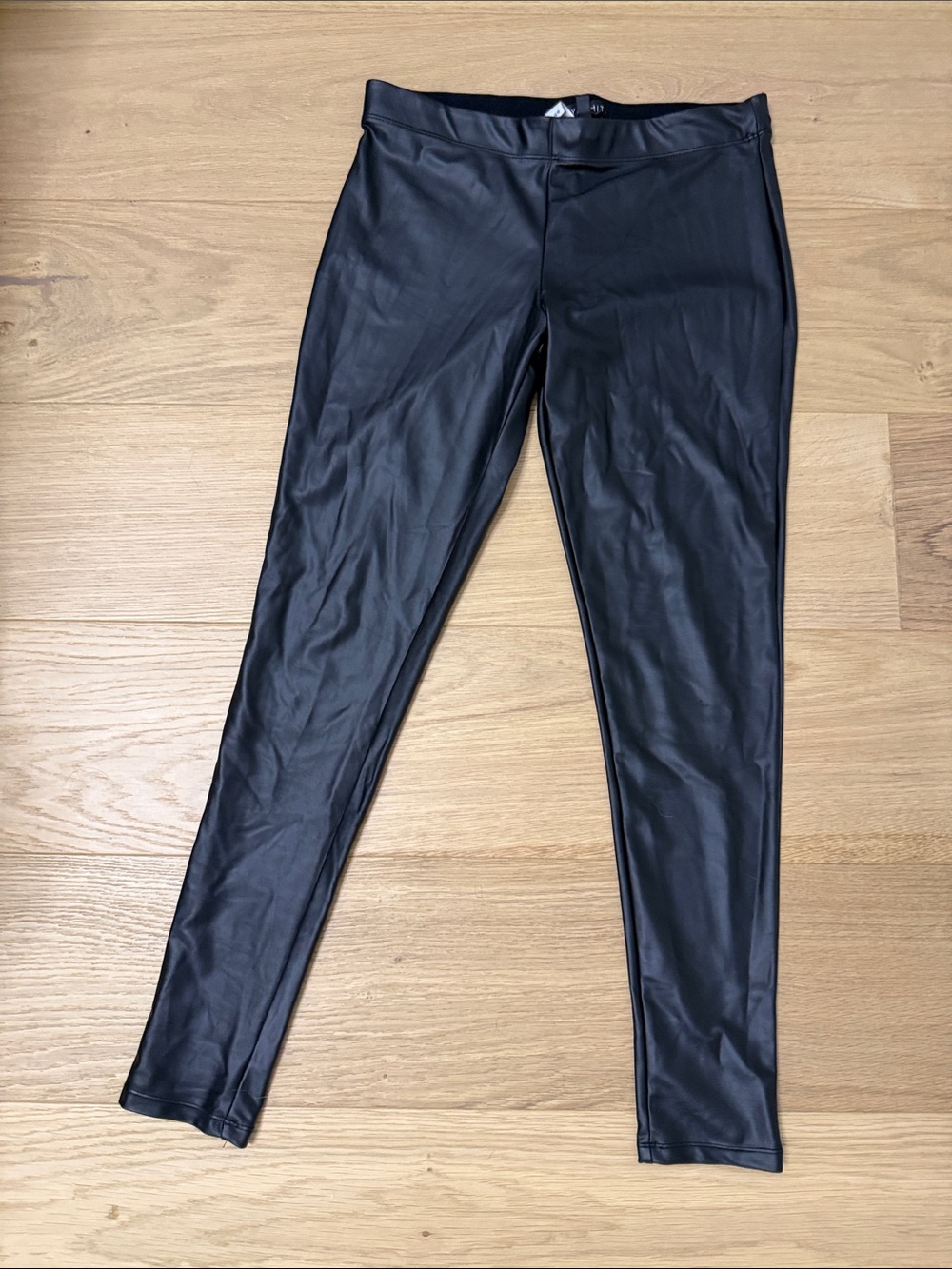 Dynamite Black Faux Leather-Effect Leggings
